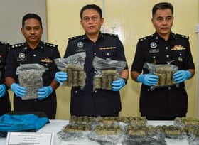 Empat lelaki ditahan, dadah dibungkus seperti lemang dirampas