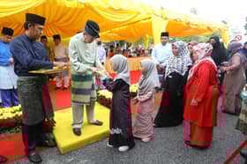 Sultan serah sumbangan Aidilfitri RM272,000 kepada 544 asnaf