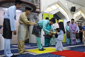 Raja Muda visits Serendah orphans, presents over RM70,000 in Yide funds