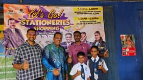 200 murid DUN Sentosa terima bantuan pakaian sukan, kelengkapan sekolah