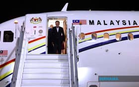 PM arrives in Melbourne, Australia for official visit