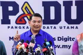 Rafizi ketuai 555 penerima darjah kebesaran, bintang, pingat Negeri Sembilan