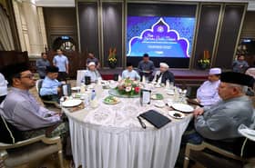 Anwar breaks fast with religious figures, leaders at Seri Perdana