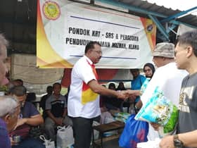 Lebih 100 asnaf, ibu tunggal DUN Sentosa terima sumbangan Aidilfitri