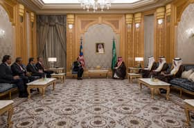 PM invites Saudi businesses to invest in high-value projects here