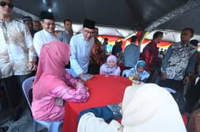 PM solat Jumaat, hadir jamuan Aidilfitri bersama ribuan warga Batang Kali