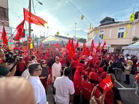Kuala Kubu Baharu nomination centre sea of red, hundreds gather to support