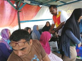 Over 100 asnaf, single mothers in Sentosa receive Aidilfitri aid