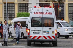 Jenazah mangsa nahas helikopter TLDM tiba di hospital untuk bedah siasat