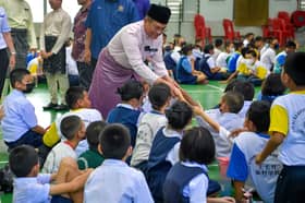 Over 300 students in Semenyih school receive schooling aid