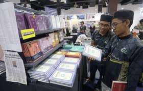 Dua beradik naik bas dari Kedah ke festival turath, pesta buku