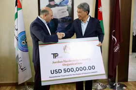Foreign Minister hands over US$1 mln to Gazans from Malaysians