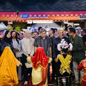 Sultan, Tengku Permaisuri berkenan lawat Yayasan Tun Jugah