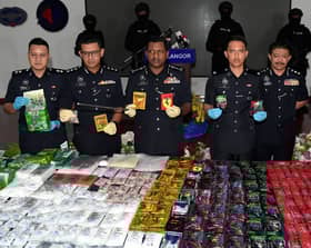 Cops bust two syndicates, seize over RM4 mln in drugs