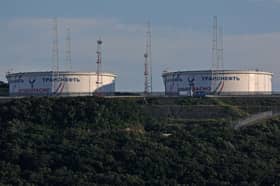 Oil set for third weekly decline on China demand concerns