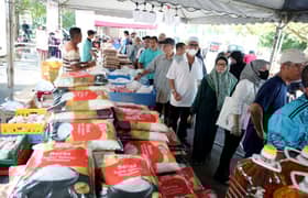 Jualan murah ayam, beras di Sementa, Banting, Kuang, Kota Anggerik pagi ini