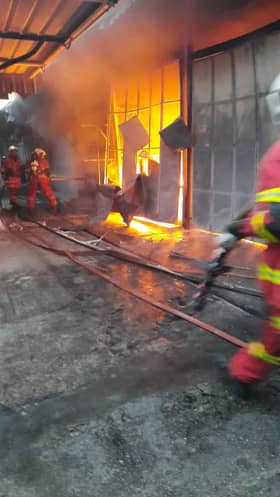 Eight stalls razed in Danau Kota Uptown fire