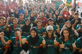 Tengku Amir Shah visits Selangor contingent at Sukma athlete village