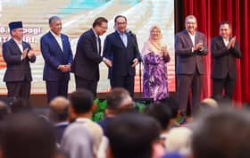 Anwar says Zuki’s retirement marks major loss for public service