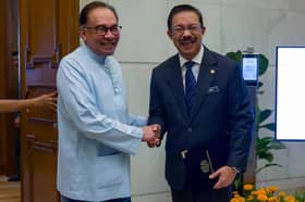 Anwar zahir penghargaan atas khidmat, bakti Mohd Zuki