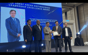 Abang Johari receives Great Asean Distinguished Leadership Excellence Award