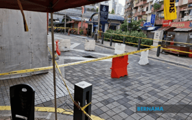 Second sinkhole appears overnight on Jalan Masjid India