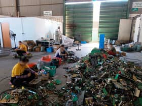 49 warga asing ditahan dalam serbuan di kilang kitar semula