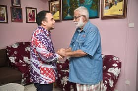 PM extends donation to veteran journo Karam Singh Walia