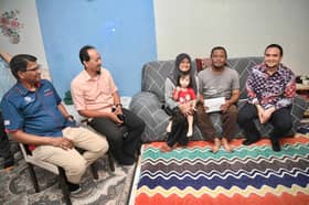 PM hulur sumbangan kepada aktivis reformasi, bantu ringankan kos sara hidup