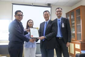 Top Glove syarikat pertama dapat lesen Dasar Pelepasan Sifar