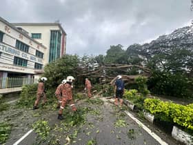 200 laporan pokok tumbang, 71 kawasan banjir kilat di Pulau Pinang
