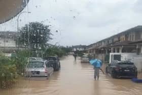 Kota Kemuning rep maintaining drains to prevent flash floods