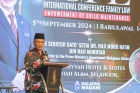 Menteri: Umat Islam perlu cakna beli makanan di premis halal