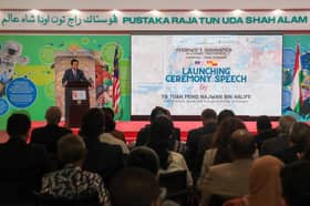 Pameran karya agung Ferdowsi, tayangan seni Tajikistan di Pustaka Raja Tun Uda