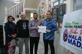 PM extends RM50,000 donation to Pena