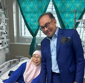 Dr Wan Azizah selesai jalani prosedur kesihatan, Anwar mohon doakan kesihatan