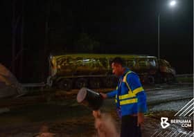 Driver killed as tanker overturns on KL-Karak Highway