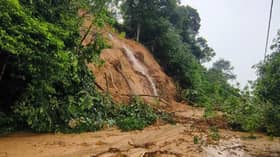 Sistem saliran tersumbat punca tanah runtuh di Taman Melawati