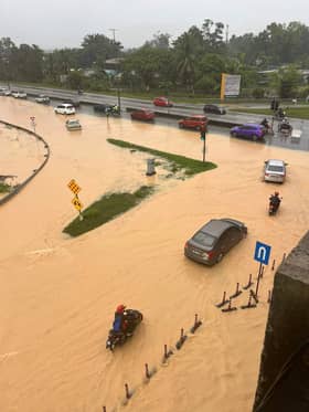 Sepang’s Kiwa junction closed, commuters told to use alternative route to KLIA