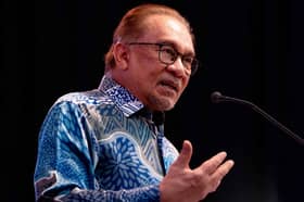 Anwar urges benefits of economic growth reach grassroots