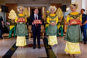 Anwar extends thanks to cultural workers for dedicated support