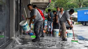 Mangsa banjir mula bersih rumah, pembersihan dibantu sukarelawan