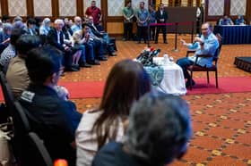 Anwar has frank discussion with members of the media