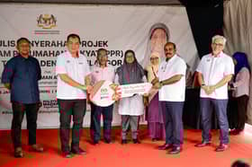 Penantian 10 tahun berakhir, 404 bekas pekerja estet terima rumah PPR