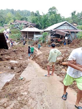 Lima nyawa terkorban akibat tanah runtuh, banjir di Indonesia