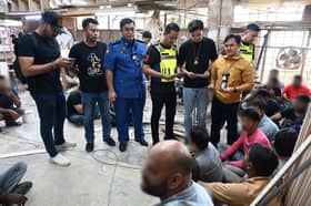 MBPJ-Imigresen sita empat premis niaga langgar syarat, tahan 52 warga asing