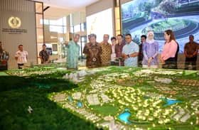 Sultan Selangor berkenan rasmi pusat beli-belah, muzium di Bandar Elmina