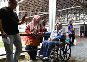 Empat beradik warga emas antara tercedera dalam kemalangan bas persiaran