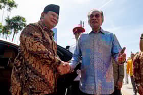 Malaysian, Indonesian leaders hold talks to strengthen bilateral ties