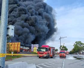 Kilang permaidani di Nilai 3 musnah terbakar